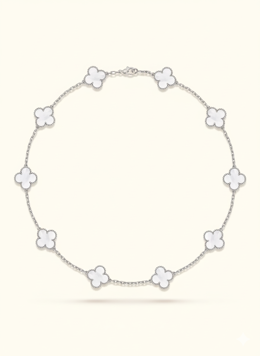 10 Motif Clover Nyaklánc