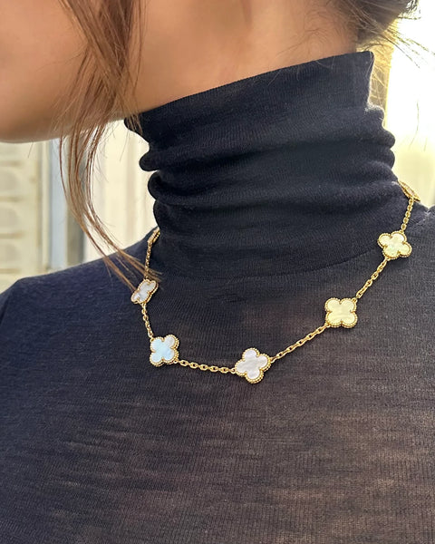 10 Motif Clover Nyaklánc