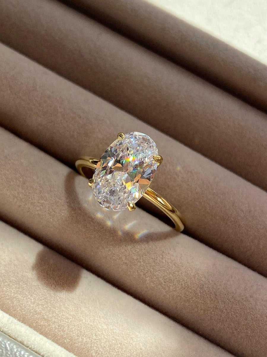 Luxoring Oval Cut