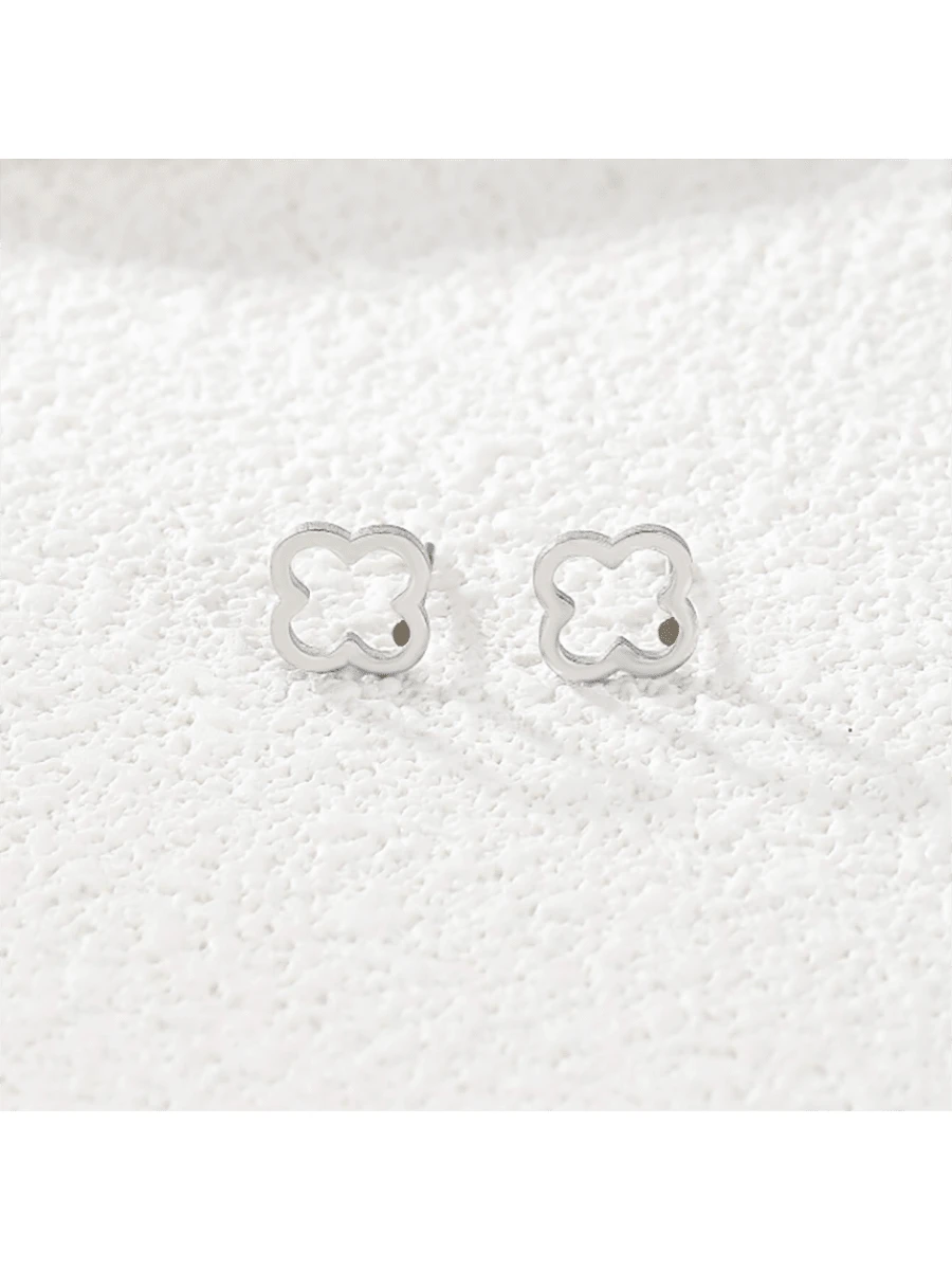 Clover Stud Fülbevaló